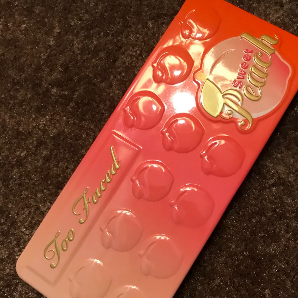 Too Faced Sweet Peach Eyeshadow Palette